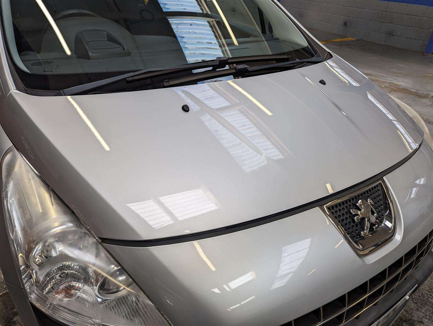 <p>2013 PEUGEOT 3008 ALLURE E-HDI S-A</p>