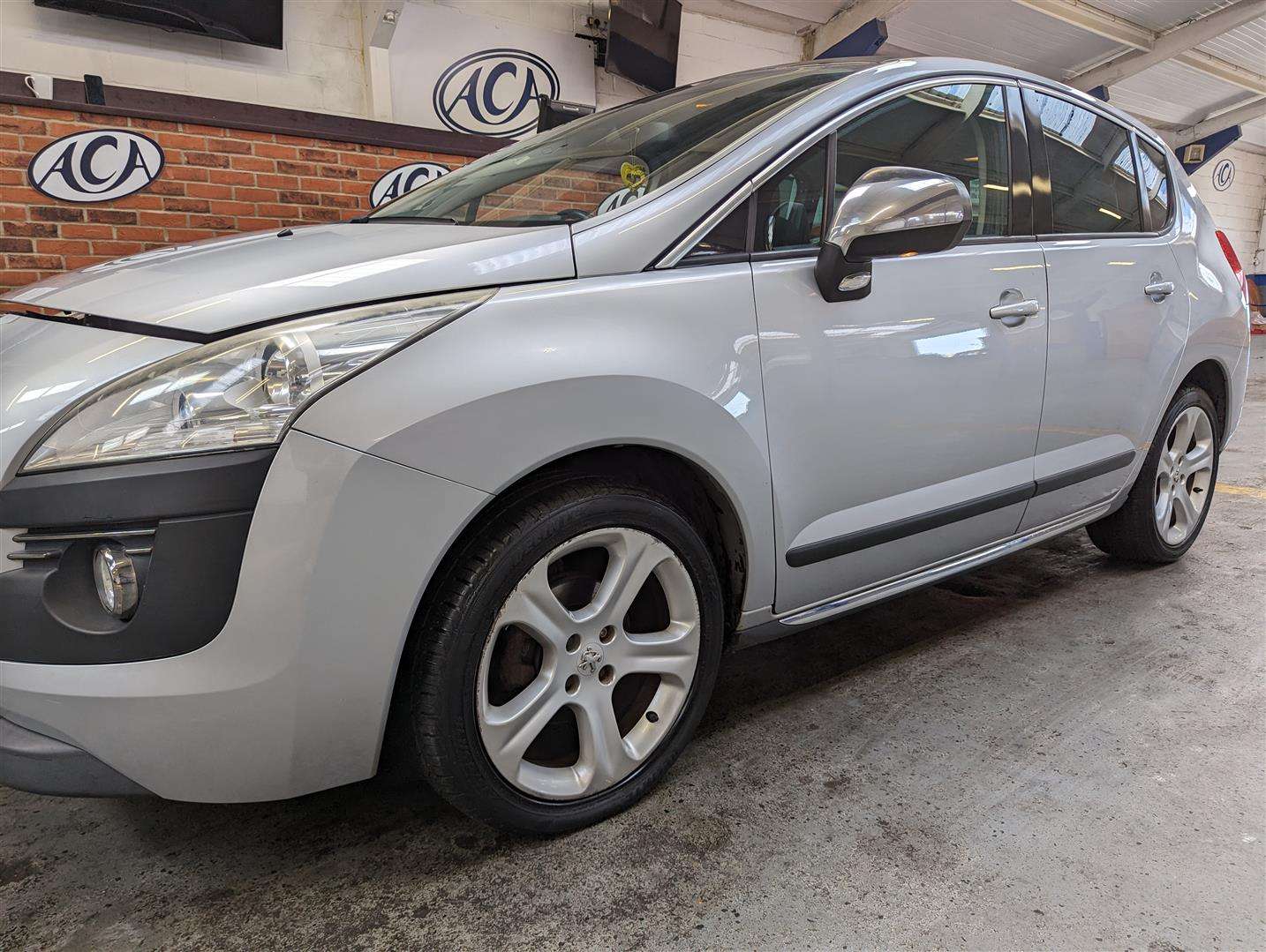 <p>2013 PEUGEOT 3008 ALLURE E-HDI S-A</p>