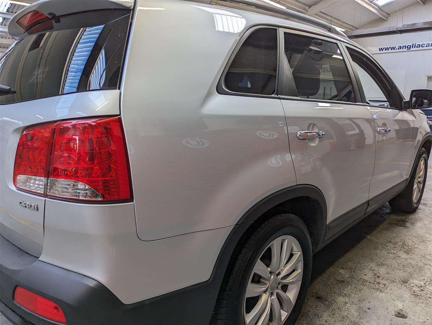 <p>2010 KIA SORENTO KX-3 CRDI 4X4 AUTO</p>