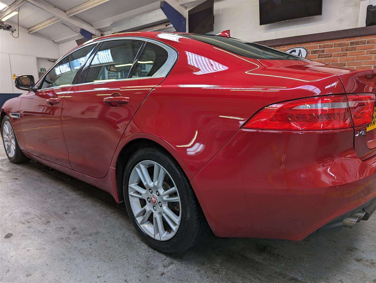 <p>2015 JAGUAR XE PRESTIGE D AUTO</p>