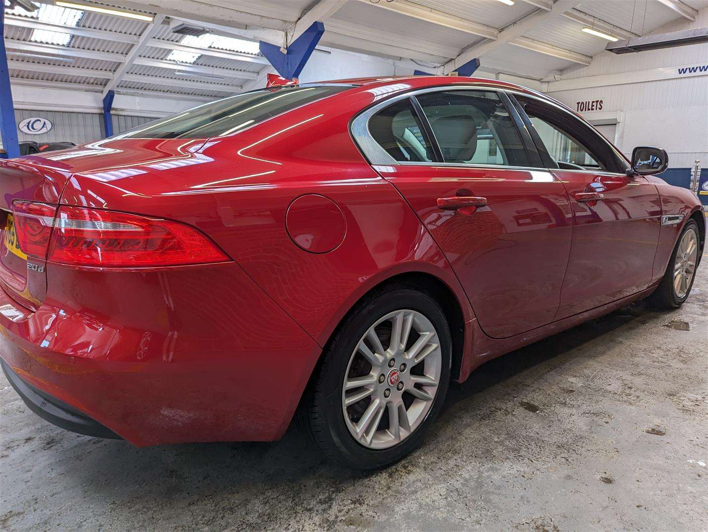 <p>2015 JAGUAR XE PRESTIGE D AUTO</p>