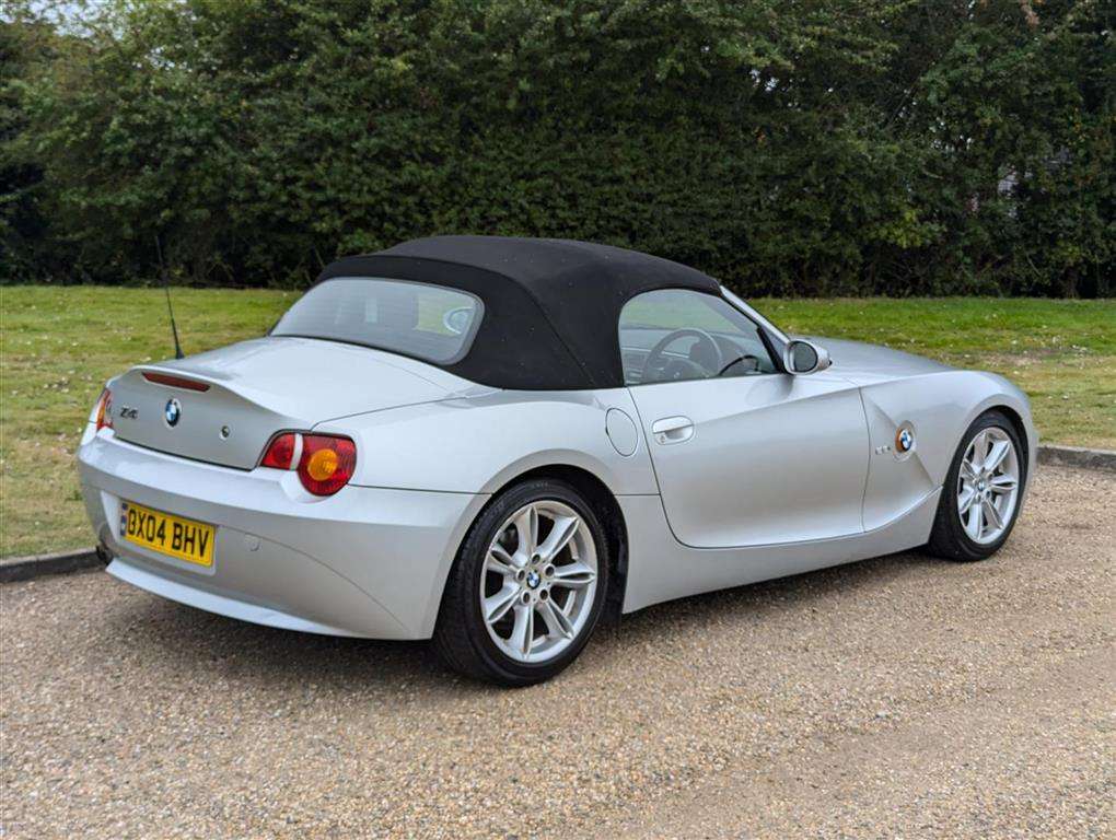 <p>2004 BMW Z4 2.2I SE</p>