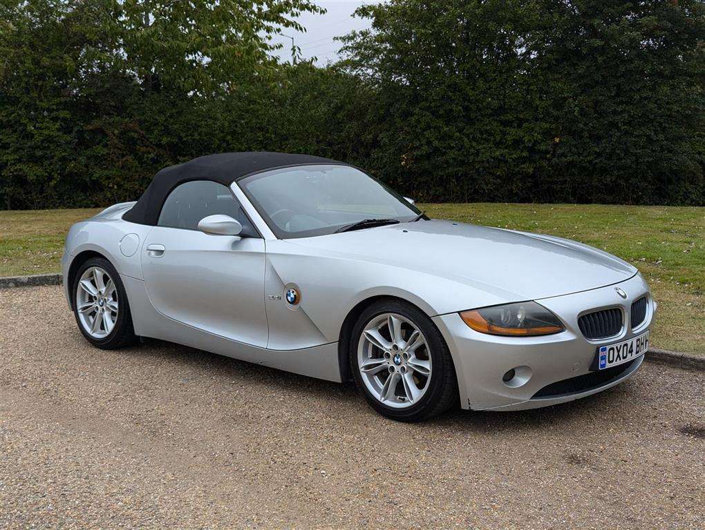 <p>2004 BMW Z4 2.2I SE</p>