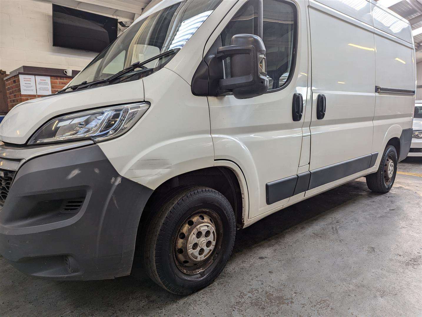 <p>2017 CITROEN RELAY 33 L2H2 EPRISE BLUE</p>