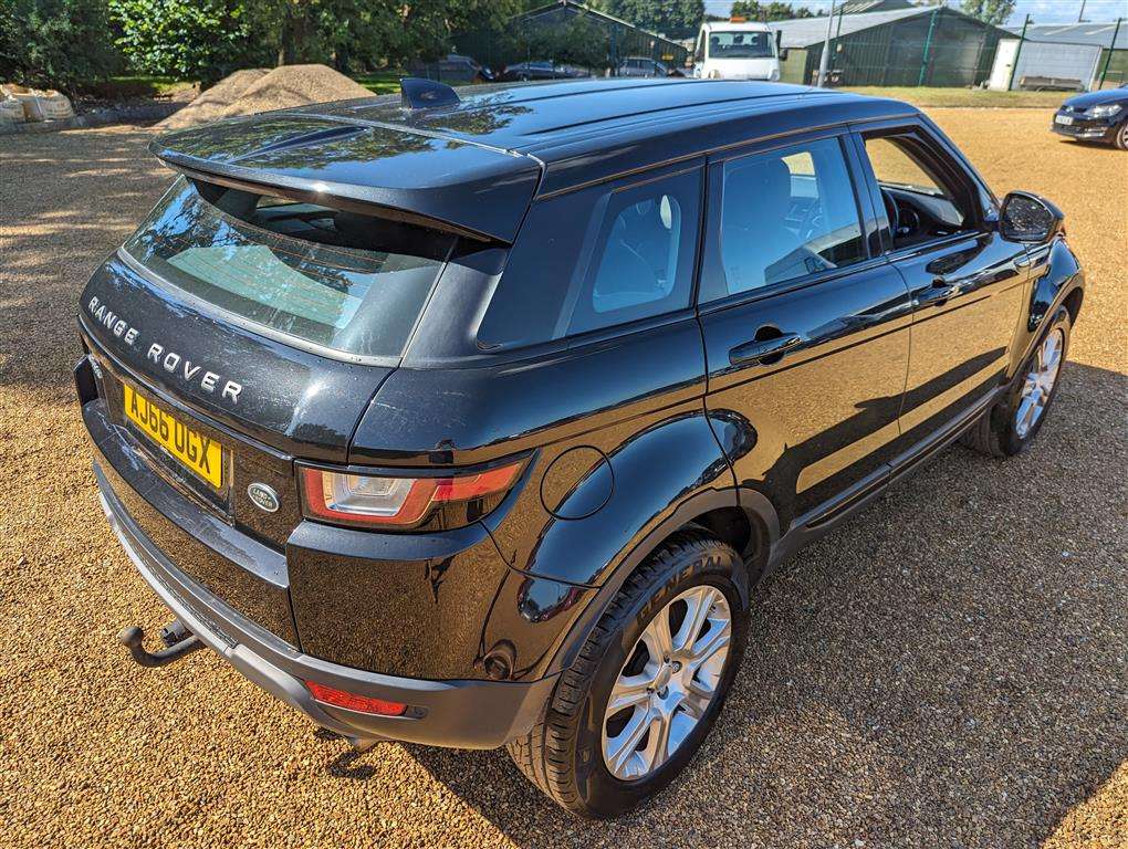 <p>2017 LAND ROVER RANGE ROVER EVOQUE SE TEC</p>