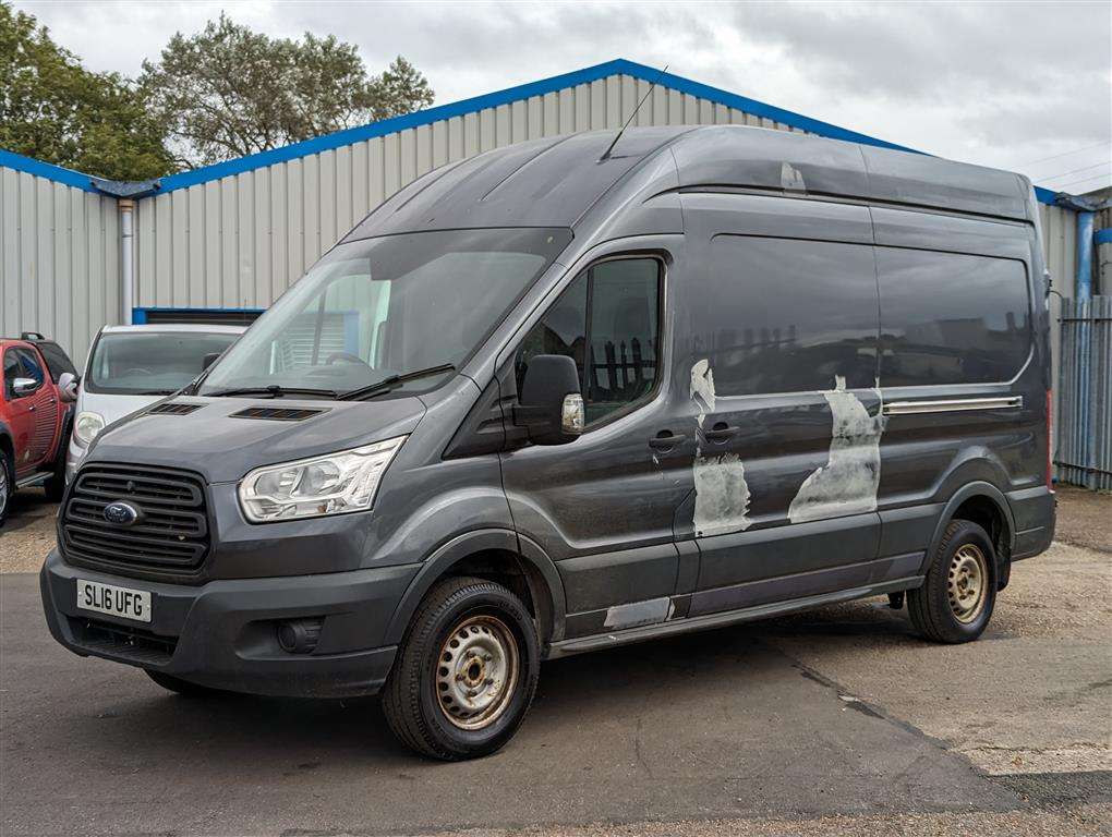 <p>2016 FORD TRANSIT **SOLD</p>