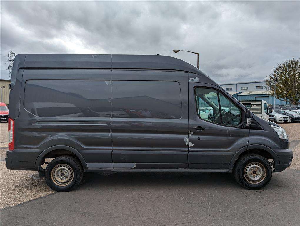 <p>2016 FORD TRANSIT **SOLD</p>