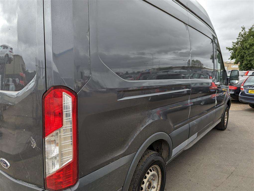 <p>2016 FORD TRANSIT **SOLD</p>