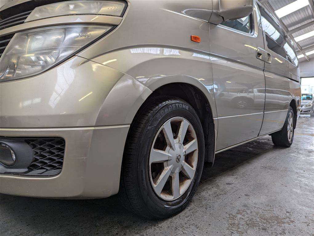 <p>2002 NISSAN ELGRAND</p>