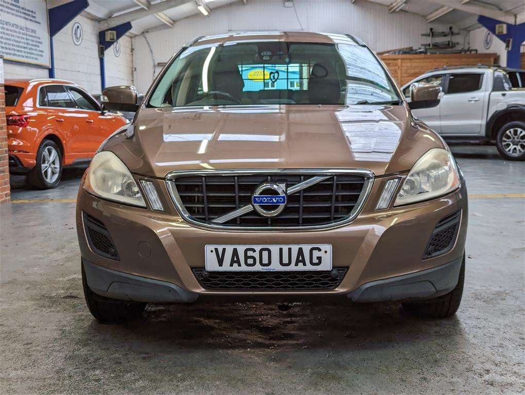 <p>2010 VOLVO XC60 SE AWD D5</p>