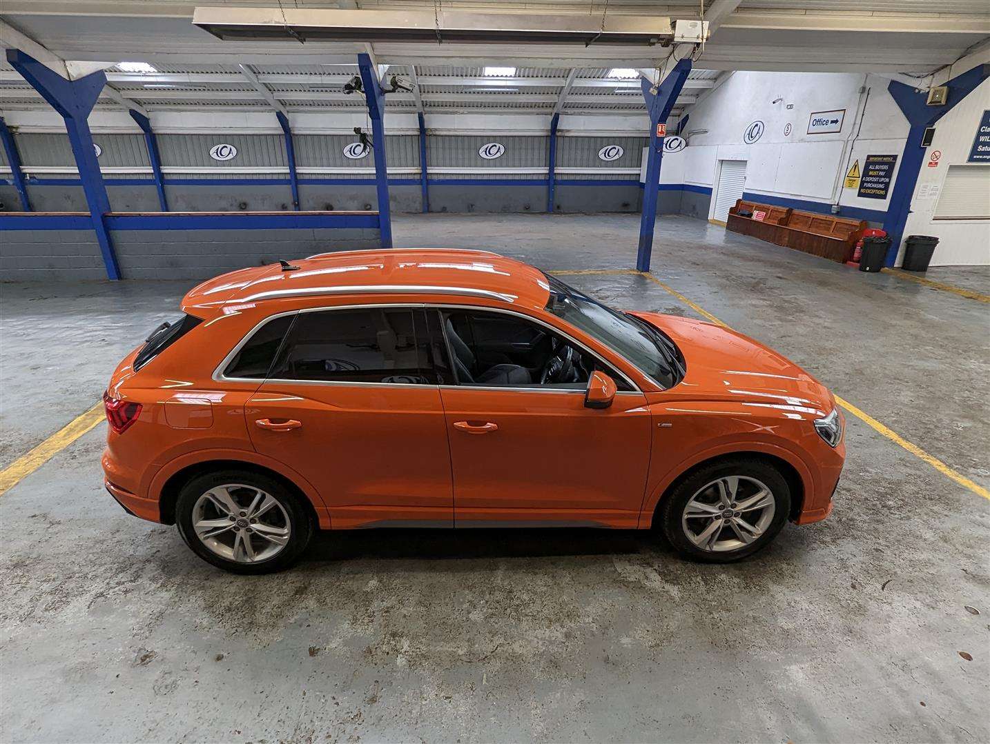 <p>2019 AUDI Q3 S LINE 35 TDI S-A</p>