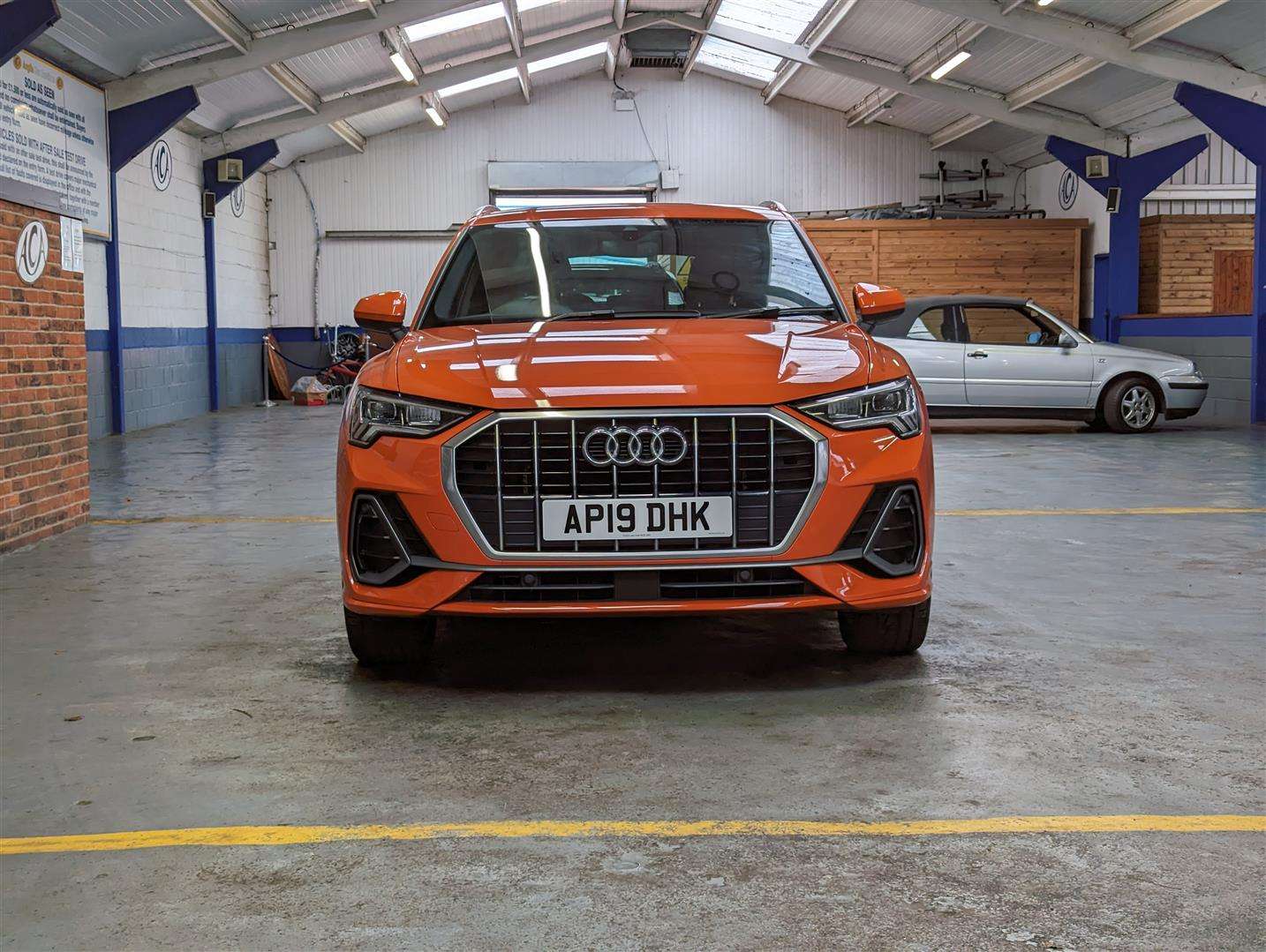 <p>2019 AUDI Q3 S LINE 35 TDI S-A</p>