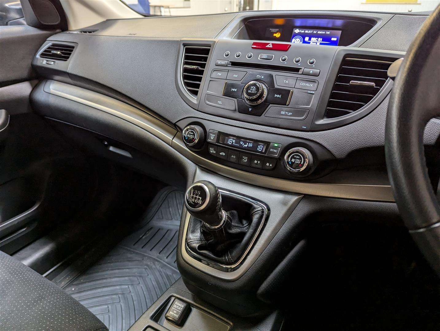 <p>2013 HONDA CR-V SE I-DTEC</p>