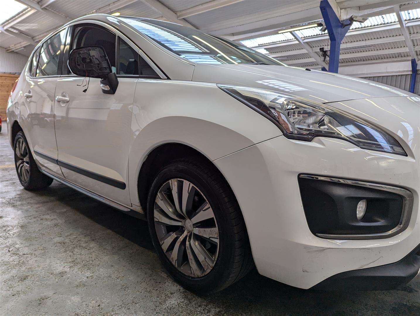 <p>2015 PEUGEOT 3008 ACTIVE HDI</p>