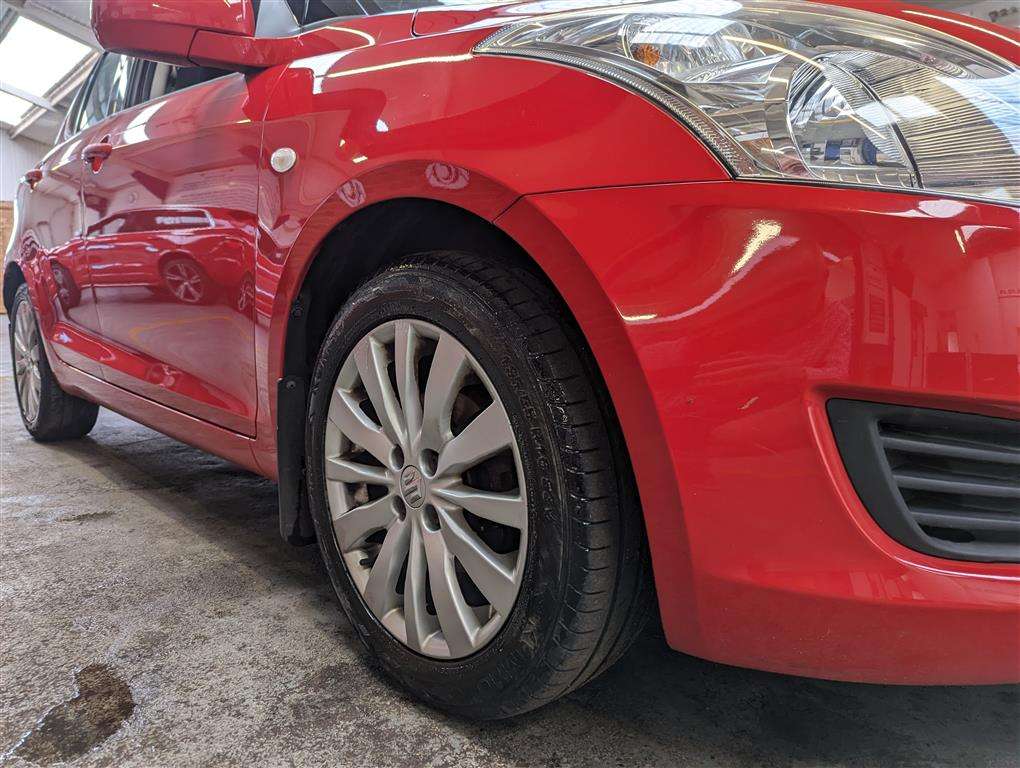 <p>2013 SUZUKI SWIFT SZ3</p>