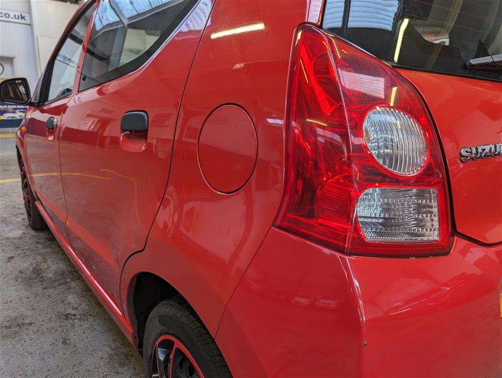 <p>2011 SUZUKI ALTO SZ3</p>