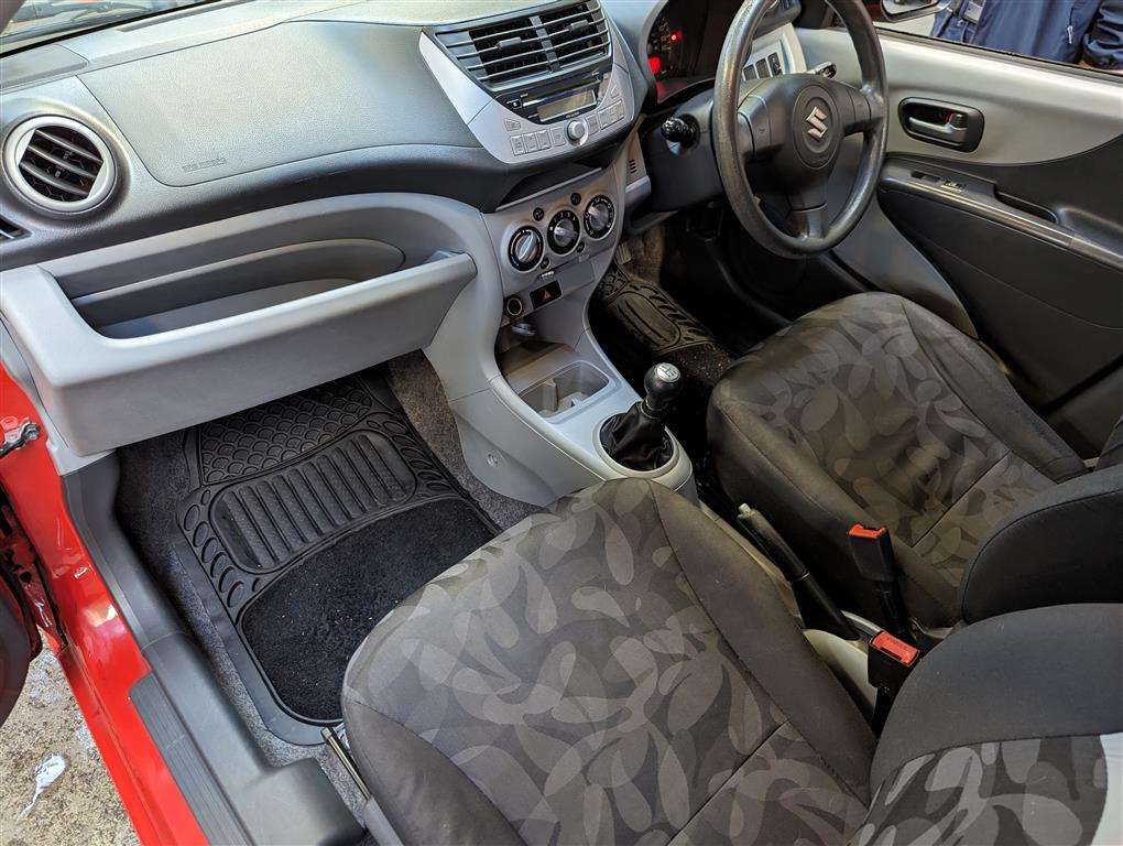 <p>2011 SUZUKI ALTO SZ3</p>