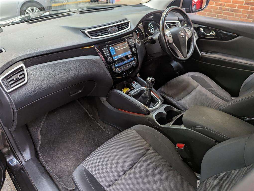 <p>2016 NISSAN QASHQAI N-CONNECTA DCI</p>