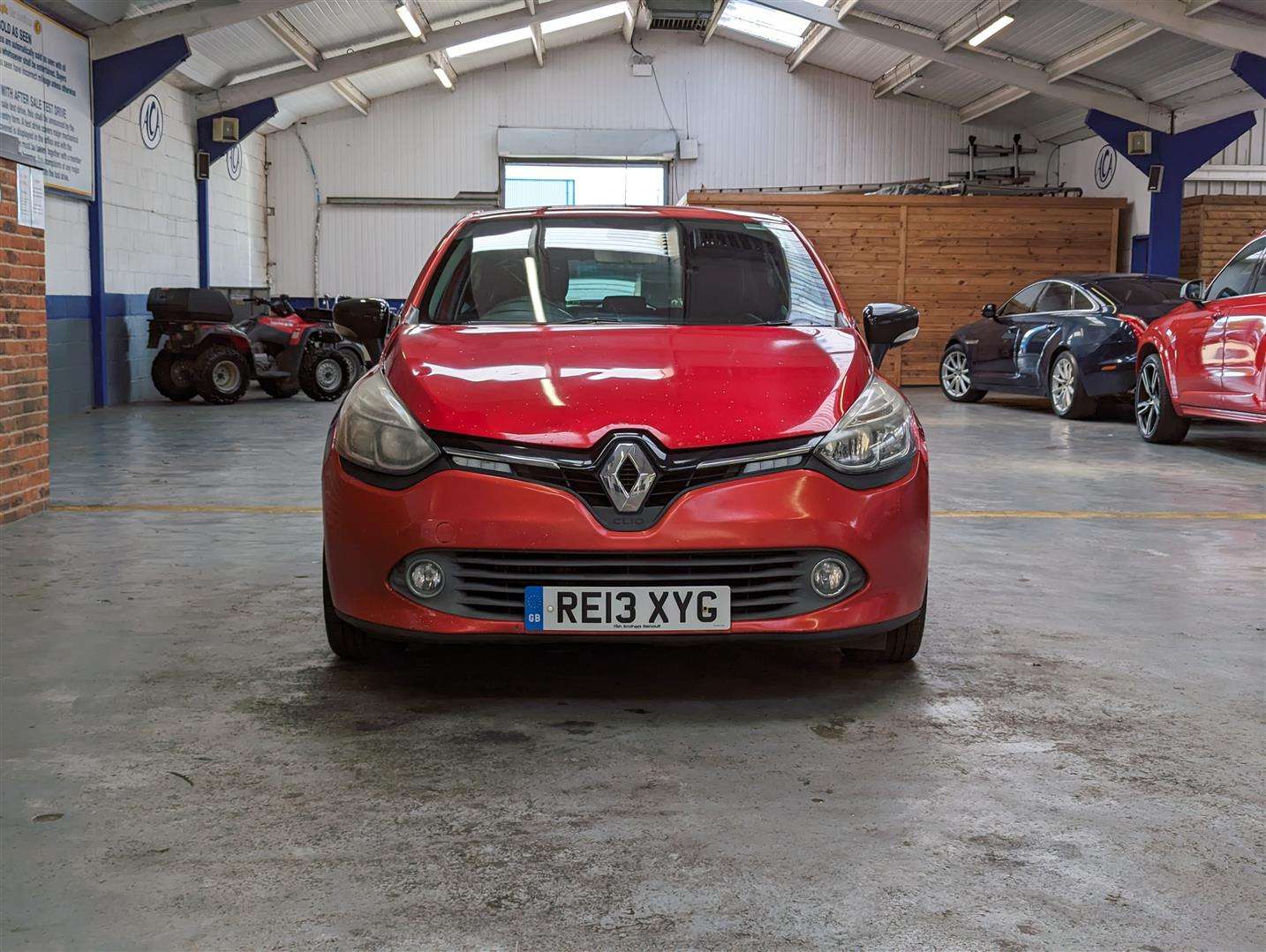 <p>2013 RENAULT CLIO D-QUE M-NAV ENERGY D</p>