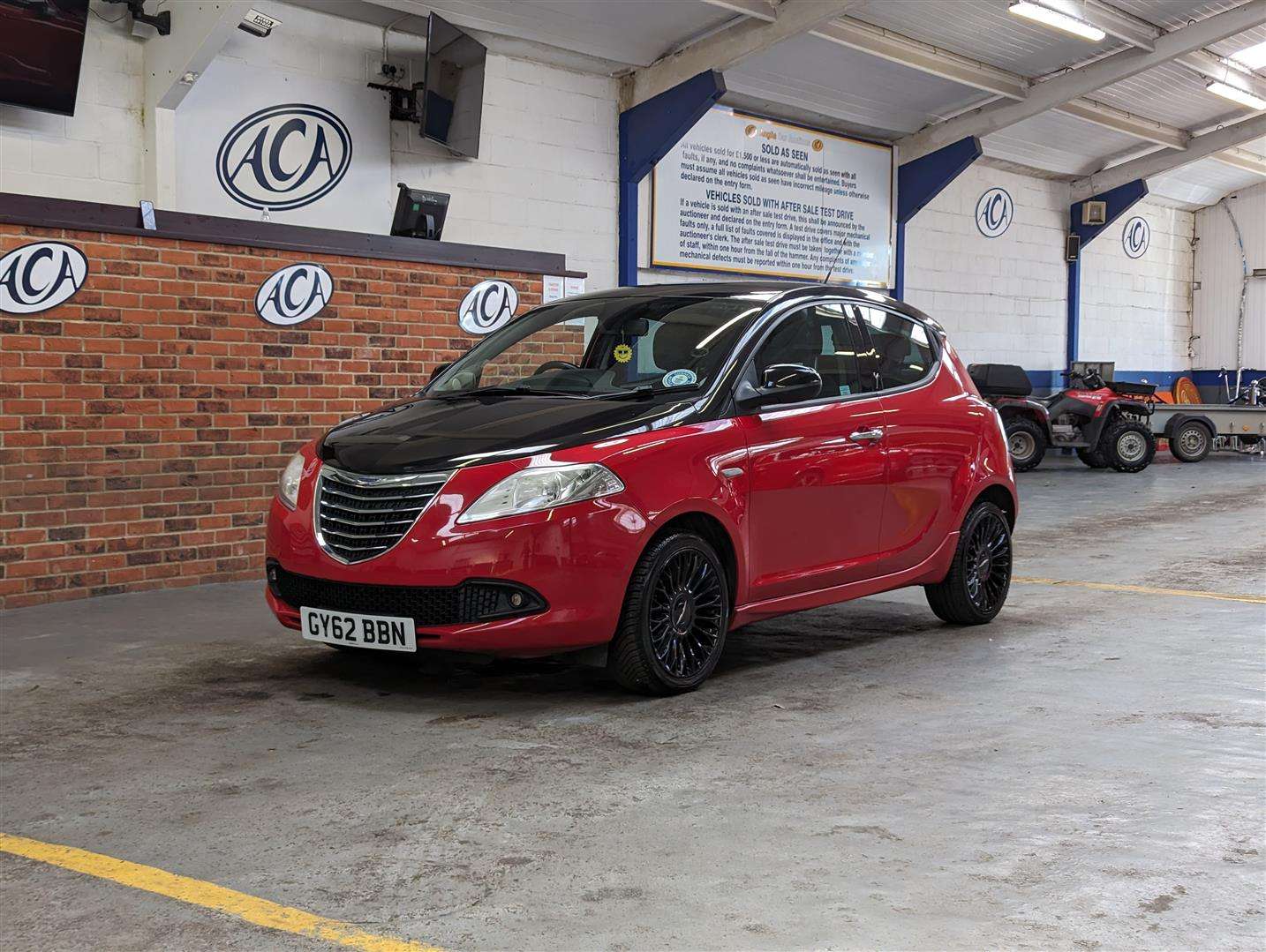 <p>2012 CHRYSLER YPSILON BLACK AND RED</p>