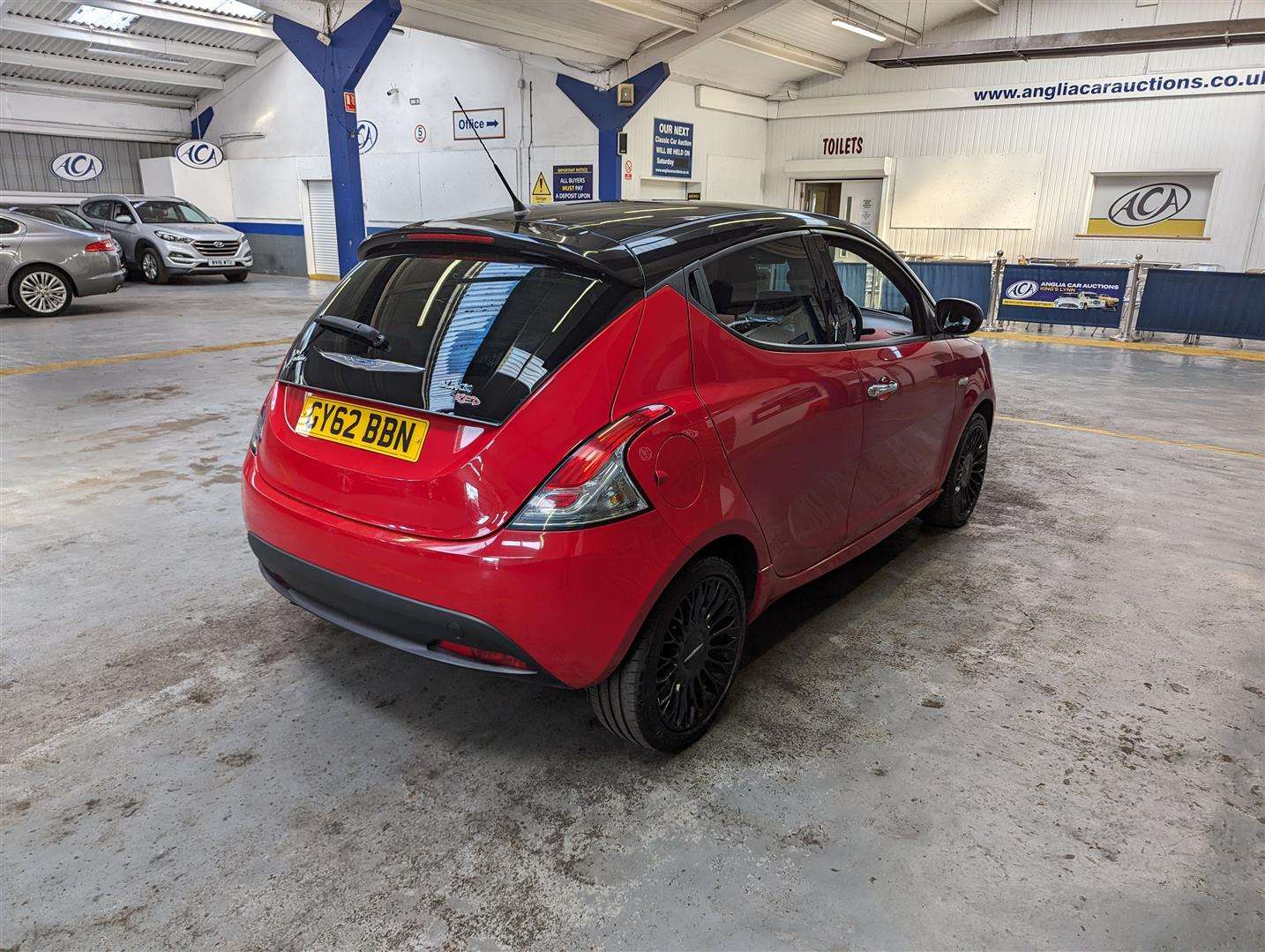 <p>2012 CHRYSLER YPSILON BLACK AND RED</p>