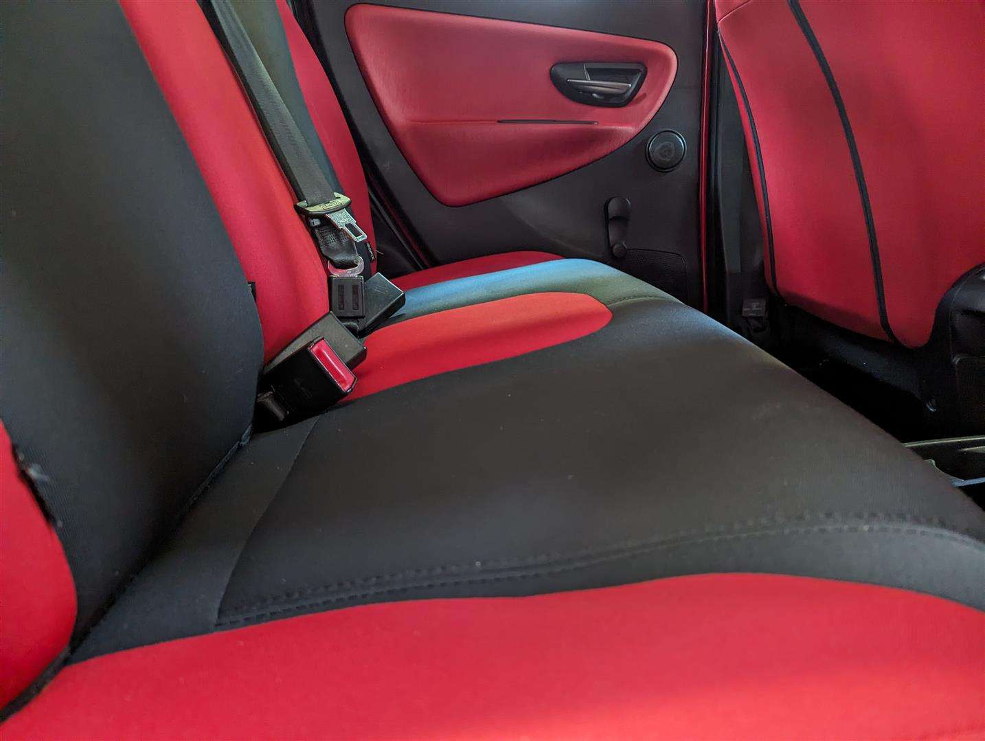 <p>2012 CHRYSLER YPSILON BLACK AND RED</p>