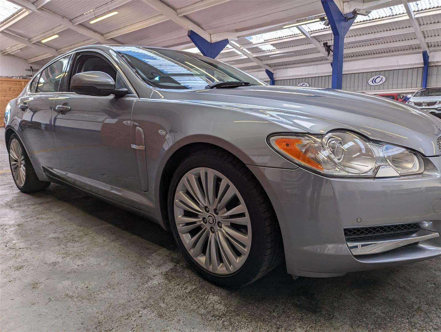 <p>2010 JAGUAR XF PREMIUM LUXURY V6 AUTO</p>