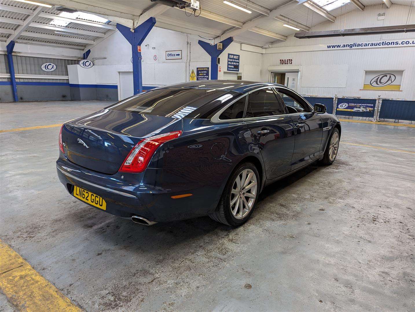 <p>2012 JAGUAR XJ</p>