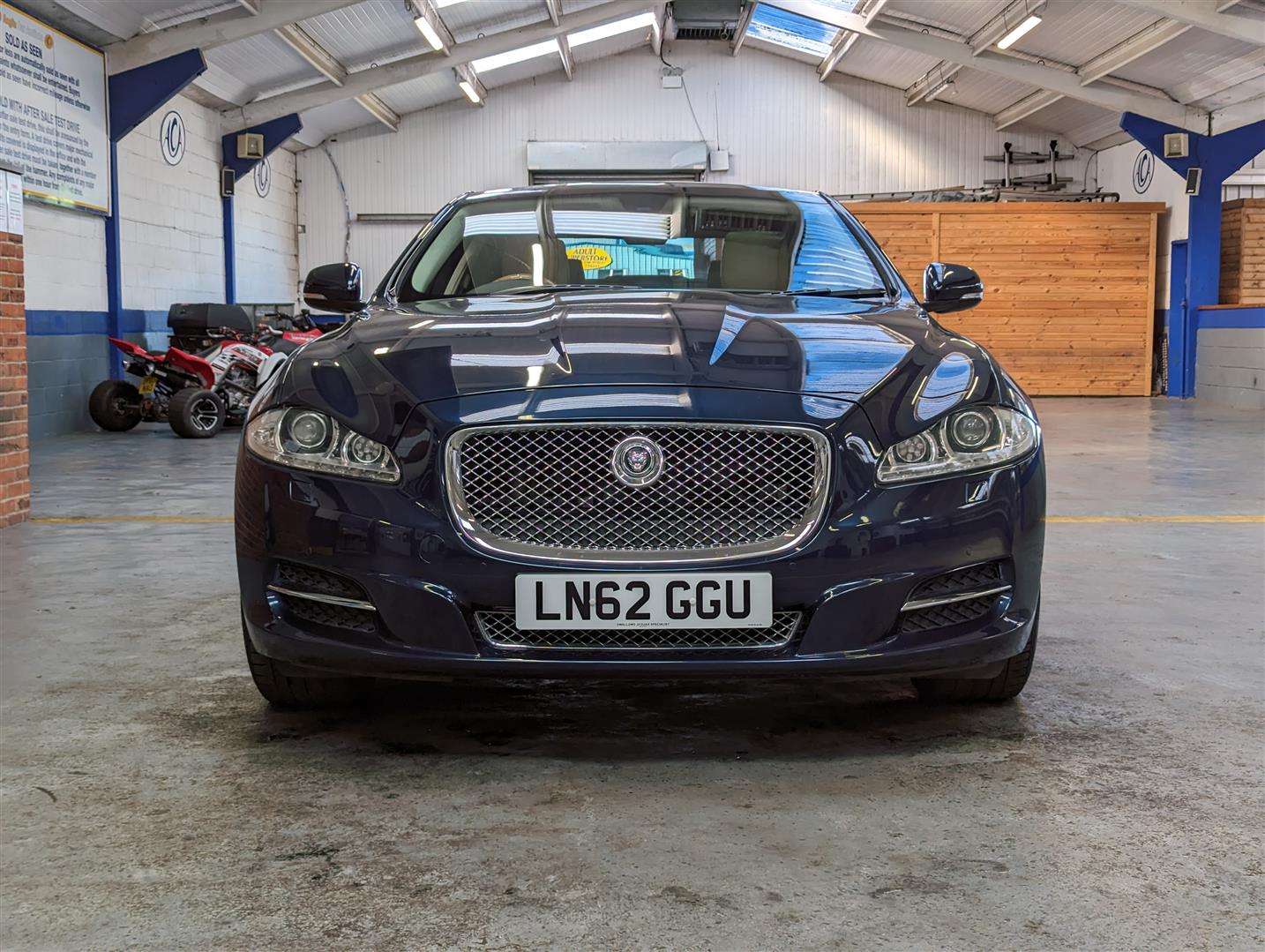 <p>2012 JAGUAR XJ</p>