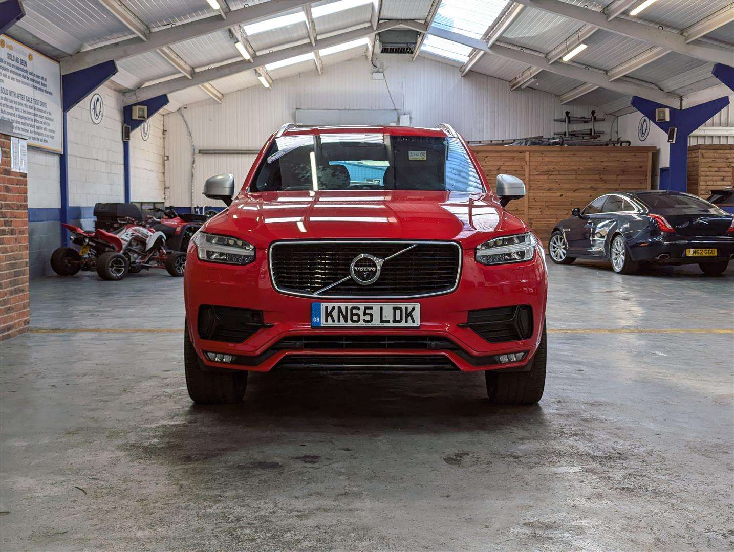 <p>2015 VOLVO XC90 R-DESIGN D5 AWD AUTO</p>