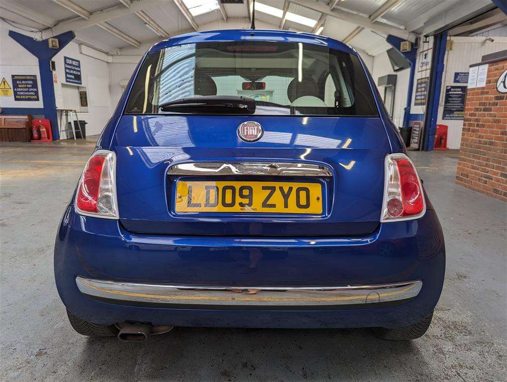 <p>2009 FIAT 500 LOUNGE</p>