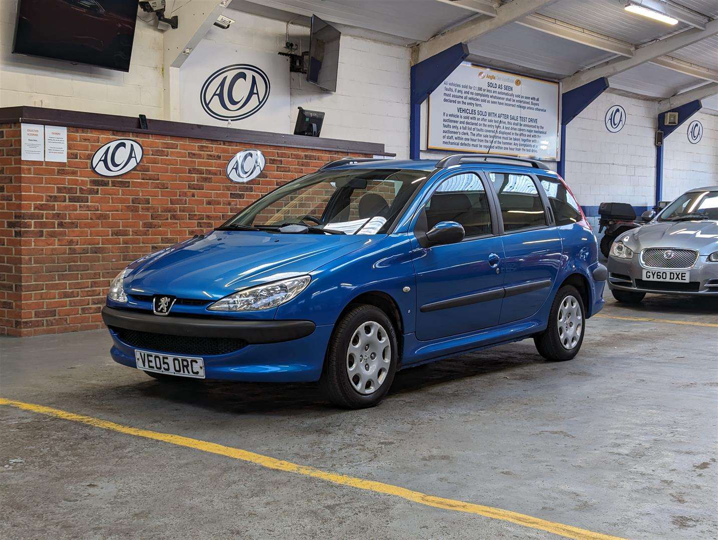 <p>2005 PEUGEOT 206 SW S</p>