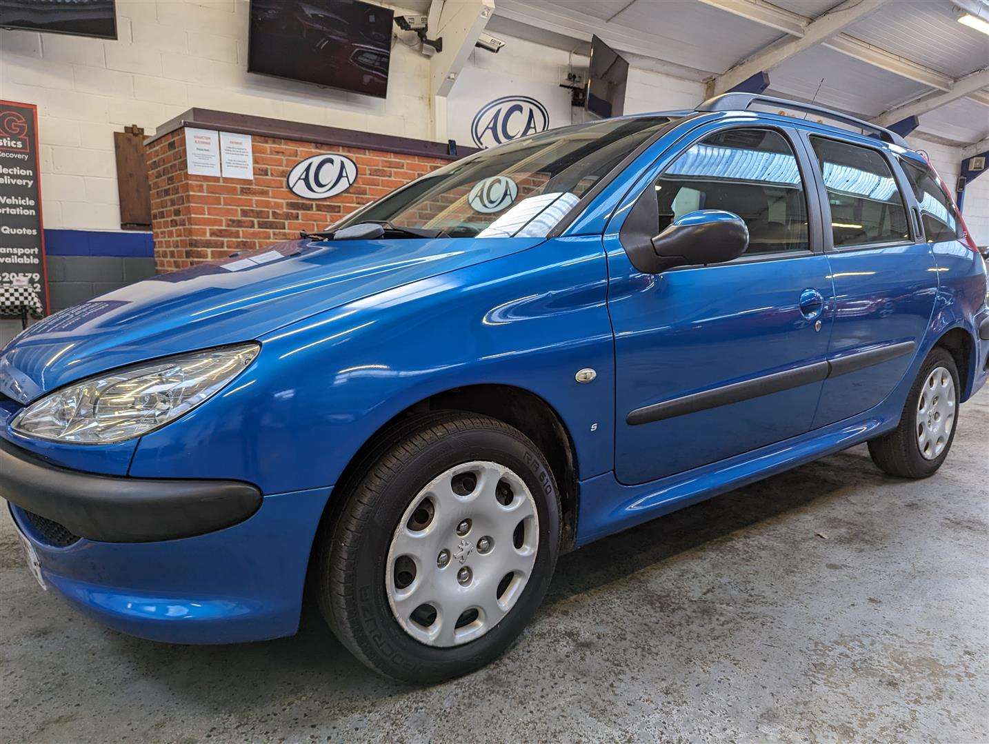 <p>2005 PEUGEOT 206 SW S</p>