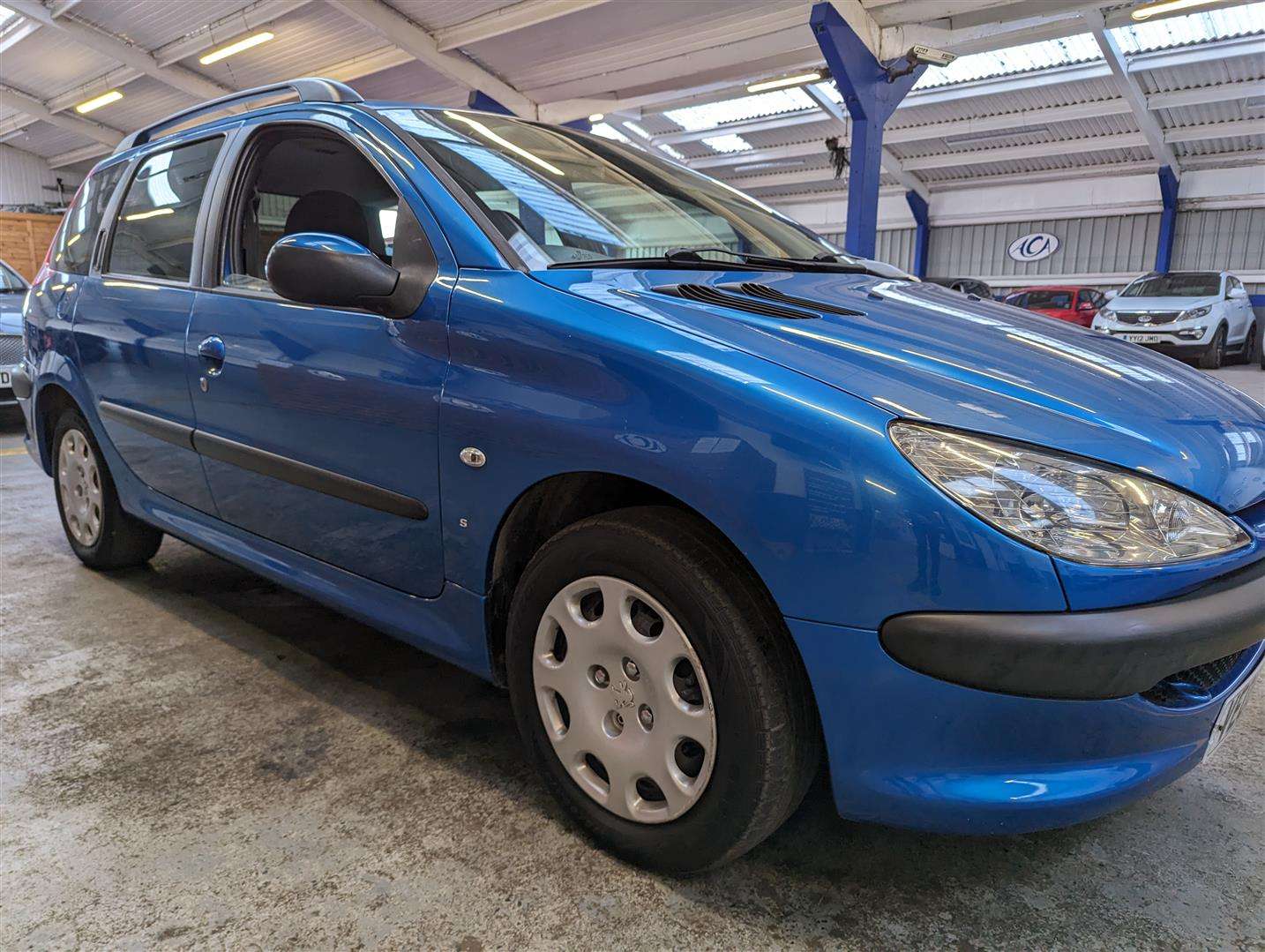 <p>2005 PEUGEOT 206 SW S</p>