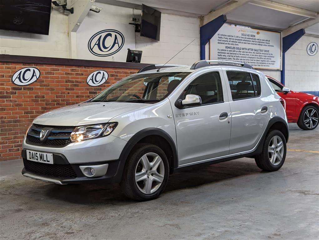 <p>2015 DACIA SANDERO STEPWAY LAUREATE</p>