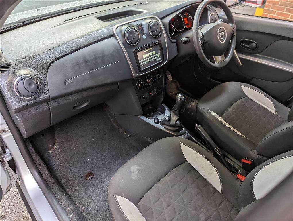 <p>2015 DACIA SANDERO STEPWAY LAUREATE</p>