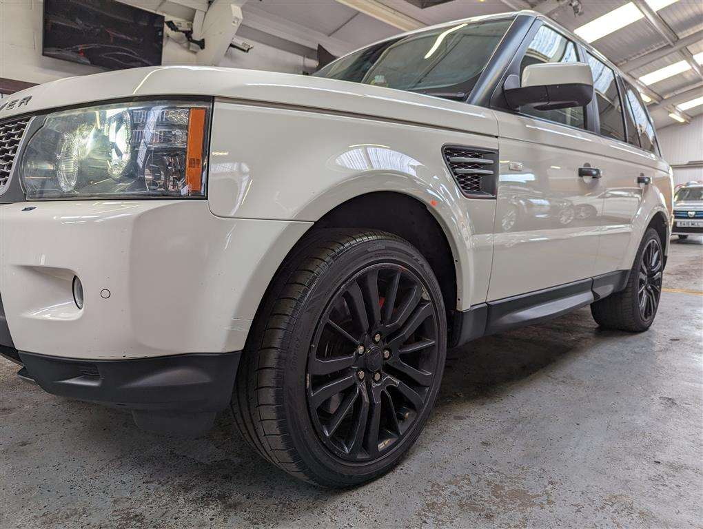 <p>2010 LAND ROVER RANGE ROVER SP HSE TDV6 AUTO</p>