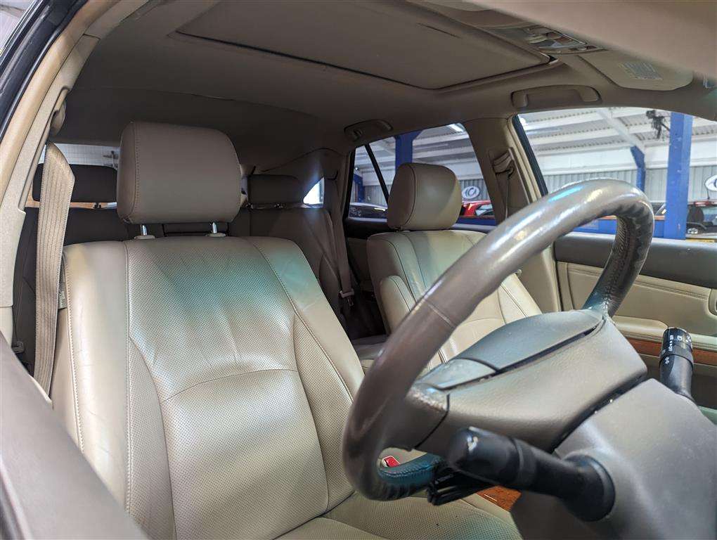 <p>2005 LEXUS RX300 SE-L AUTO</p>