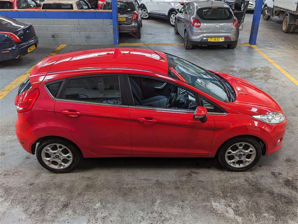 <p>2011 FORD FIESTA ZETEC</p>