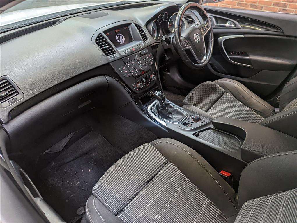 <p>2010 VAUXHALL INSIGNIA SRI NAV 158 CDTI</p>