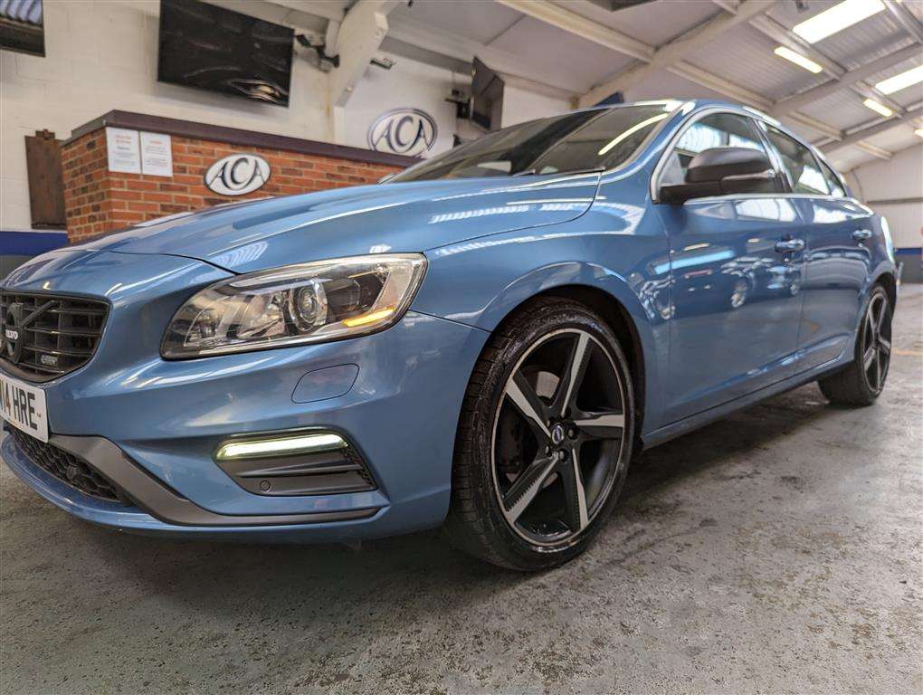 <p>2014 VOLVO S60 R-DESIGN LUX NAV D4 AUTO</p>