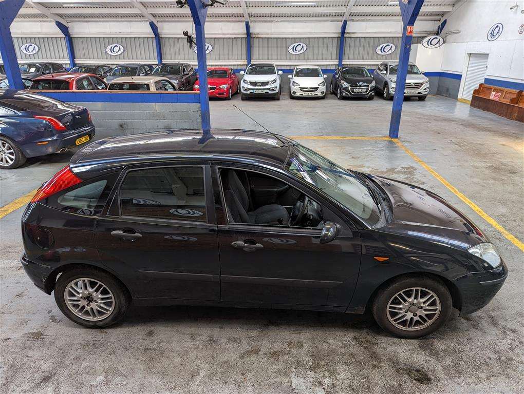 <p>2005 FORD FOCUS LX</p>