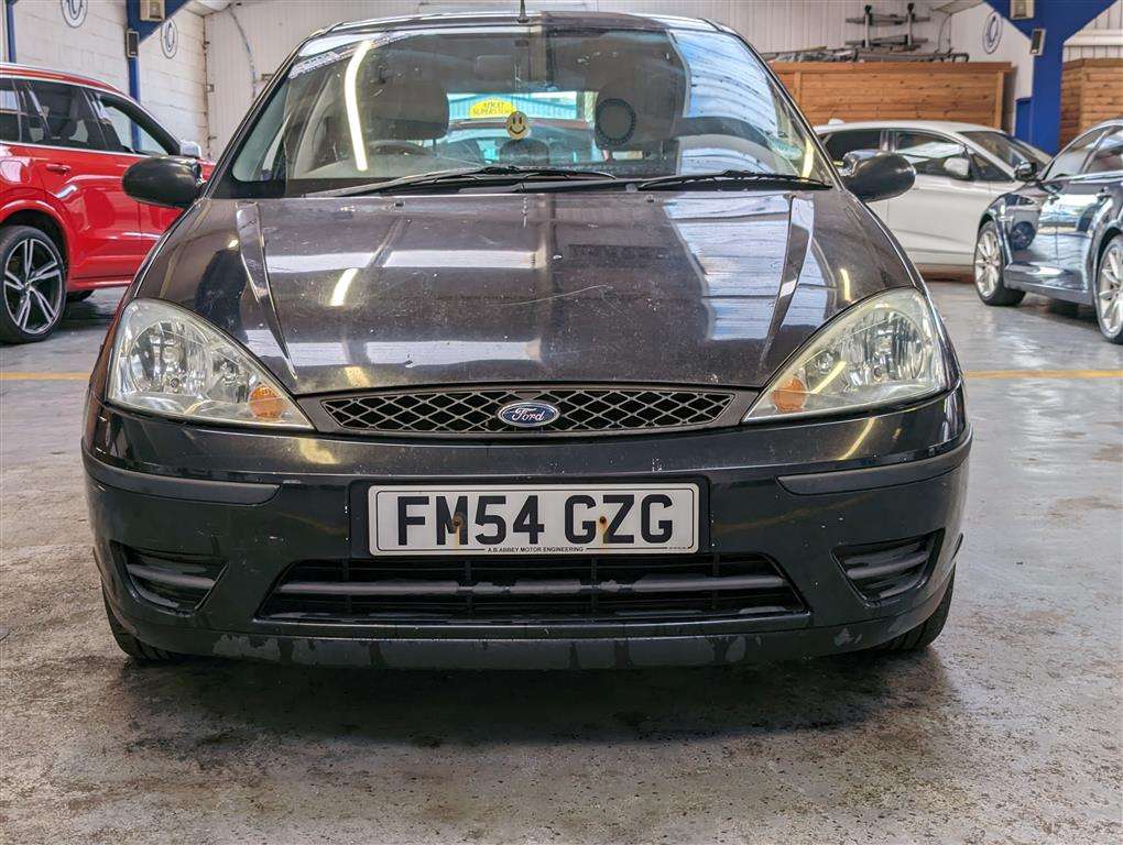 <p>2005 FORD FOCUS LX</p>