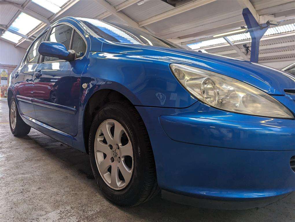 <p>2004 PEUGEOT 307 S</p>