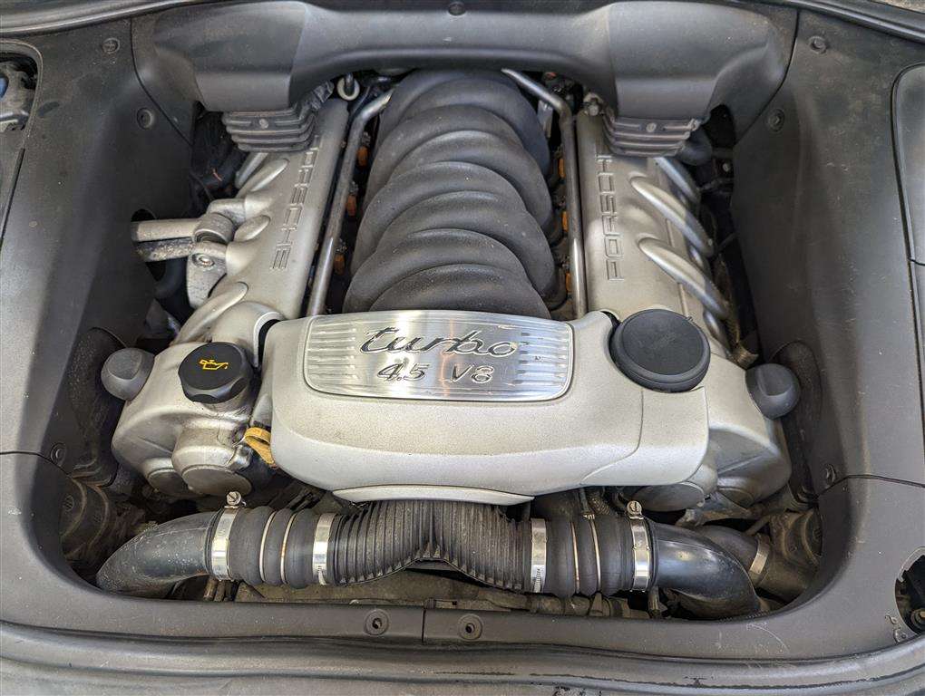 <p>2004 PORSCHE CAYENNE TURBO AUTO</p>