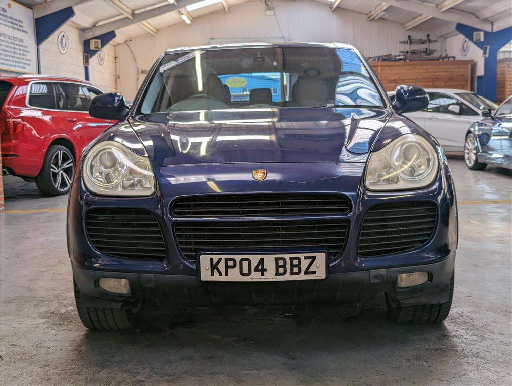 <p>2004 PORSCHE CAYENNE TURBO AUTO</p>