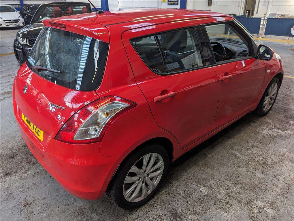 <p>2016 SUZUKI SWIFT SZ3</p>