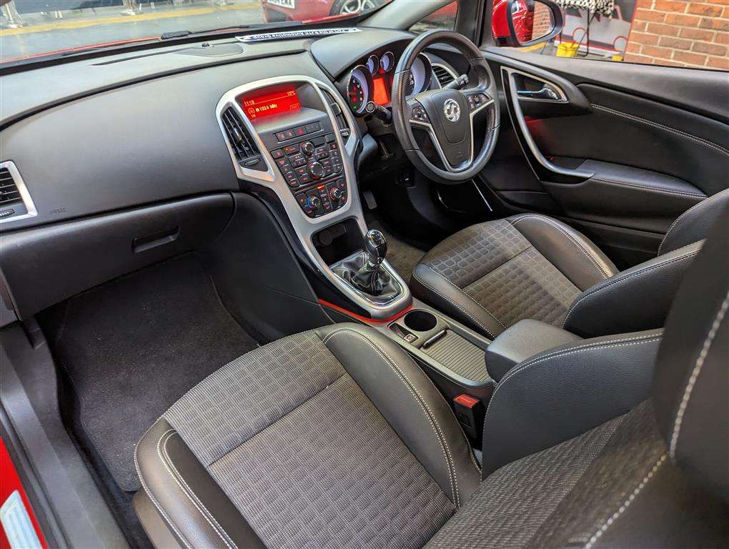 <p>2012 VAUXHALL ASTRA GTC SRI S/S</p>