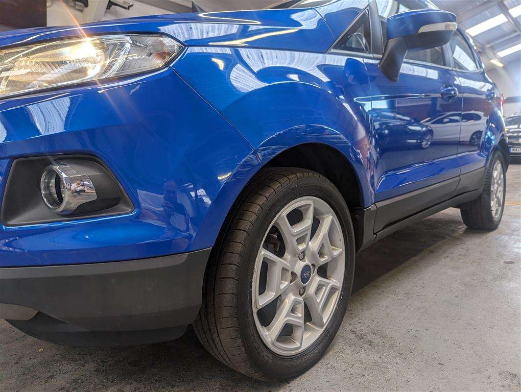 <p>2016 FORD ECOSPORT TITANIUM AUTO</p>