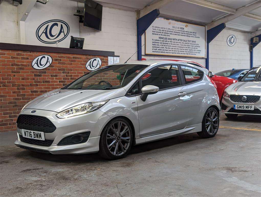 <p>2016 FORD FIESTA ST-LINE</p>